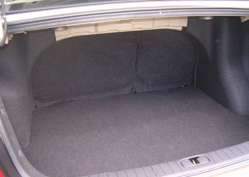 Фото автомобиля Hyundai Accent (багажник)