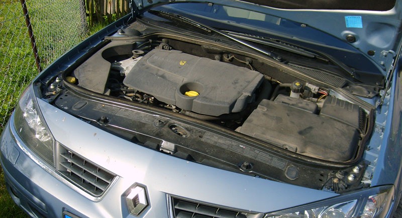 Фото автомобиля Renault Laguna 2 Grandtour. Рено Лагуна 2. Двигатель