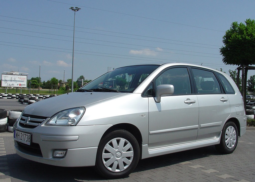  Фото автомобиля Suzuki Liana 1.6